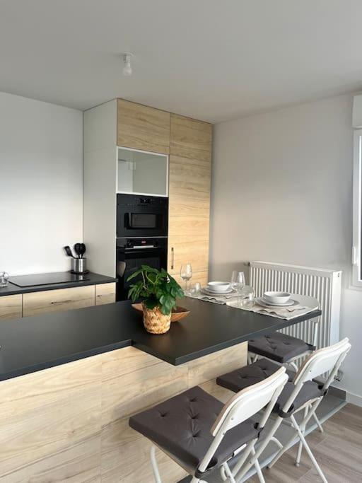 Superbe Appartement Neuf Dans Residence Familiale Aux Portes De Paris Avec Parking 이브리쉬르센 외부 사진