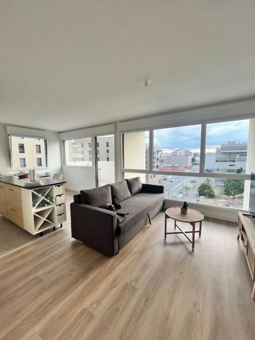 Superbe Appartement Neuf Dans Residence Familiale Aux Portes De Paris Avec Parking 이브리쉬르센 외부 사진